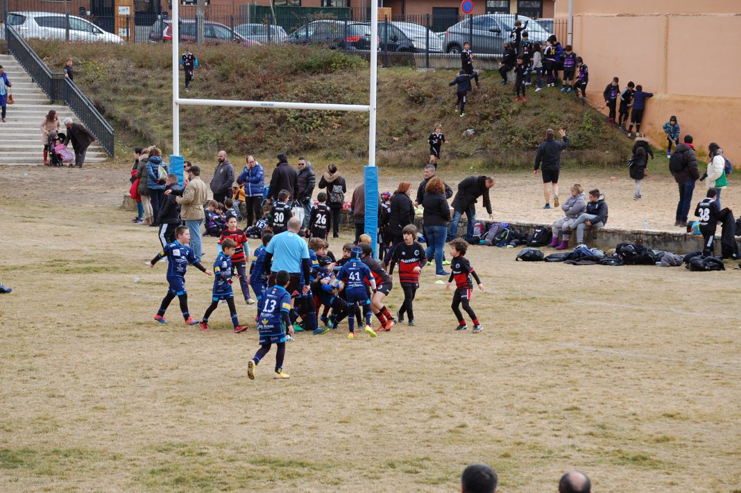 El campo de la Virgen de las Viñas volverá a llenarse de jóvenes jugadores este sábado. / Rugby Aranda