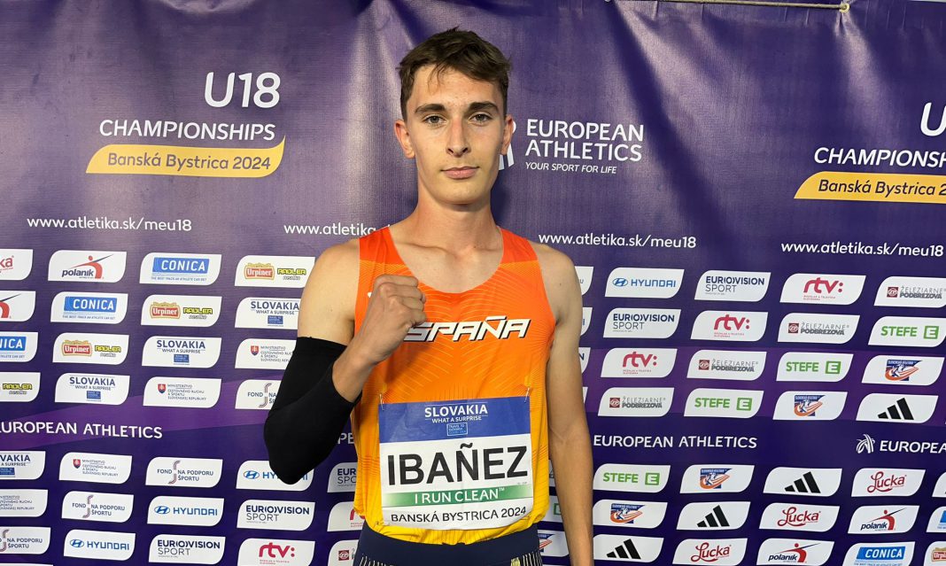 Álex Ibáñez con los colores de RFEA en el Europeo Sub-18 de Eslovaquia. / rfea.com