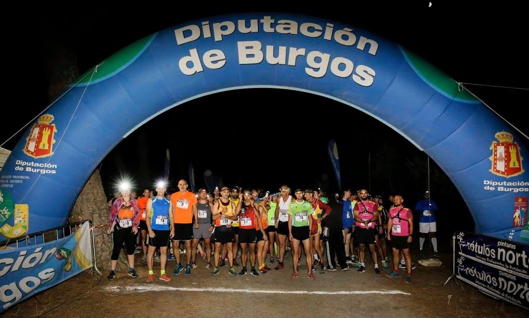 Una de las ediciones anteriores de la carrera nocturna de Fuentecén. / Victoria Díaz