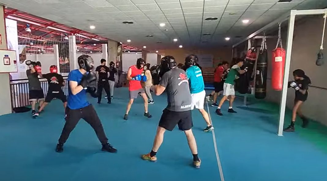 Uno de los entrenamientos de los miembros del Aranda Box en las instalaciones del Recinto Ferial. / duerodeporte.com