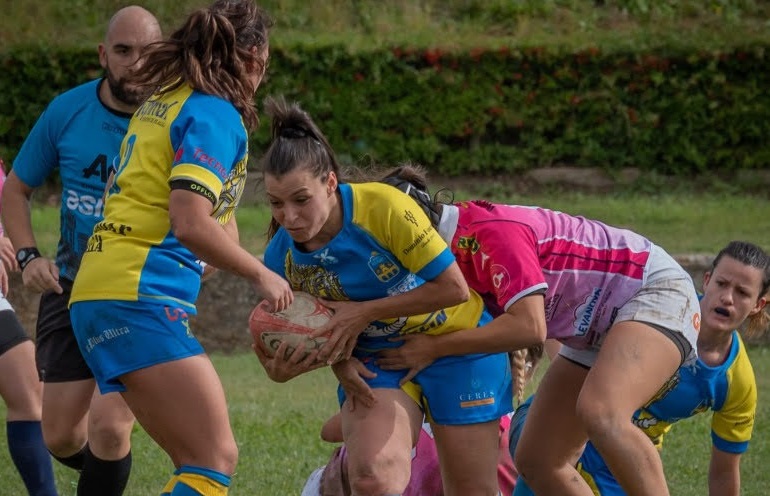 Un lance de juego del partido disputado entre Ribera Rugby y VRAC la pasada temporada en el Virgen de las Viñas. / Arturo Sanz