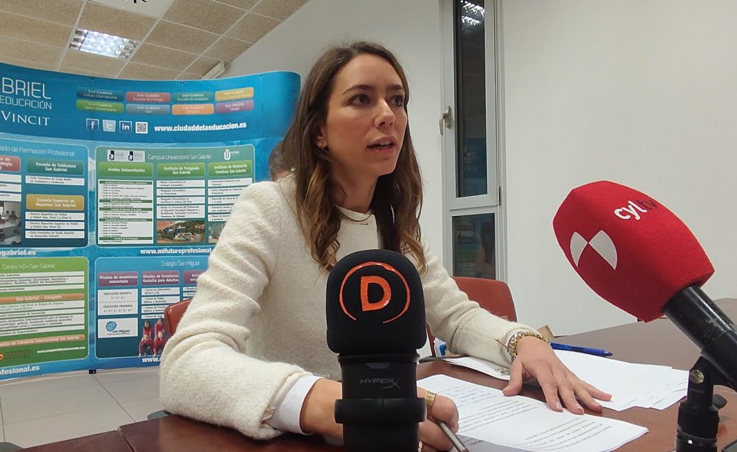 Virginia Martínez durante su rueda de prensa de despedida como presidenta de la Arandina en el Centro Tomás Pascual. / duerodeporte.com