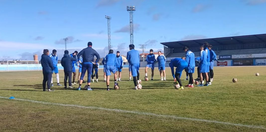 Los blanquiazules visitan el campo Jesús Esteban de Bembibre este domingo (16:30 h) / duerodeporte.com